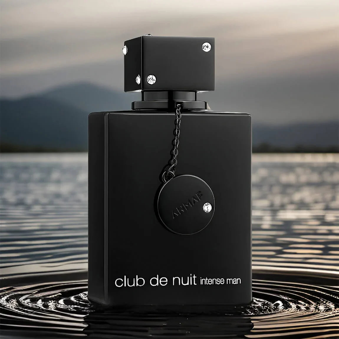 Club De Nuit Intense Man di Armaf Eau de Toilette 105ml